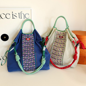 Bolso de Hombro de Gran Capacidad con Correa Única, Estilo Japonés, Impermeable, con Bordado Floral, de Nailon, para <span class=keywords><strong>el</strong></span> Verano 2026 - Product Image 2