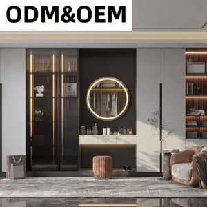 Armoire et mobilier de chambre à coucher sur mesure en bois massif de luxe, durable et moderne avec portes en verre - Product Image 1