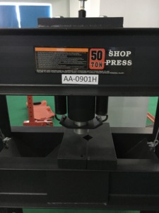 Presse d'atelier hydraulique manuelle et pneumatique AA4C 20T 30T 40T 50T (avec manomètre) AA-0901H - Prix de la presse d'atelier - Product Image 3