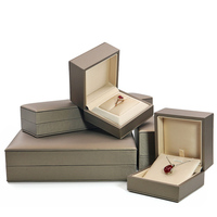 Usine directe boîtes à bijoux populaires luxe en cuir Pu haut de gamme logo personnalisé couleur bijoux emballage cadeau ensemble boîtes