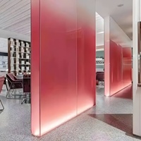 Verre feuilleté intelligent bleu commutable et trempé pour salle de bain, mur rideau industriel moderne, décoration d'escalier extérieur