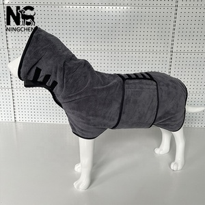 Peignoir de séchage <span class=keywords><strong>pour</strong></span> <span class=keywords><strong>chien</strong></span> G-OEM avec logo personnalisé en polaire corail, vente en gros <span class=keywords><strong>pour</strong></span> les vendeurs Shopify de magasins d'animaux - Product Image 3