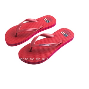 <span class=keywords><strong>Flip</strong></span> <span class=keywords><strong>Flops</strong></span> dép dép dép nhà máy bán buôn tùy chỉnh thiết kế phổ biến cao su tại Trung Quốc PVC bãi biển Tùy chỉnh mùa đông giày dép 15 mét - Product Image 1