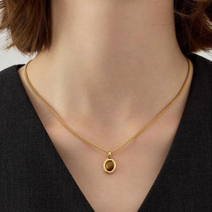 Collier pendentif en alliage de cuivre plaqué or 18 carats avec pierre œil de tigre style punk, luxe léger, tendance haut de gamme, polyvalent, cadeau superposé pour femme - Product Image 4