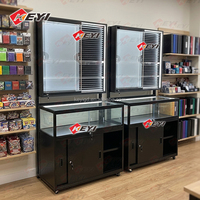 Vitrine murale moderne verrouillable pour cartes de sport gradées, présentoir pour collectionneurs de cartes à collectionner avec éclairage LED pour magasin de TCG