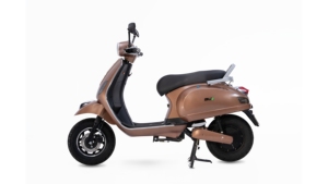 Trottinette électrique abordable BU4 AUTO Shine pour les routes urbaines, offrant une conduite fluide et un transport urbain pratique, en provenance d'Inde. - Product Image 2
