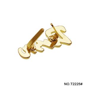 TANAI de moda de metal alfabeto color oro diseño de marca Carta bolsos logotipo - Product Image 6