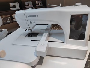 Máquina de Bordar Industrial Computarizada JUKKY ES7 con Área de Trabajo de 200*380 mm, de Alta Calidad para Uso Doméstico, Nueva y de Alta Velocidad - Product Image 1