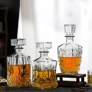 Bouteilles en verre carrées en gros pour spiritueux étrangers, vin rouge, whisky, <span class=keywords><strong>vodka</strong></span> transparente et vin de fruits – Stockage - Product Image 1