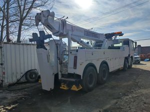Wrecker Road Recovery Vehicle Flatbed Towing <b>Truck</b> Engine Pump 336HP 10-Speed <b>Transmission</b> for Sale - Product Image 6