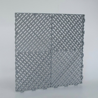 Dalles de sol WPC à installation facile pour garage, antidérapantes, étanches, écologiques, emboîtables 40*40*1.8cm, modernes pour entrepôt et parc