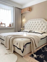 Lit double moderne de luxe léger en bois massif avec trois tiroirs, lit de mariage princesse en velours à boutons