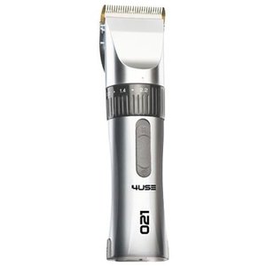 Cortadora de Cabello 4Use 021 Recargable con Batería Integrada, 5 Niveles de Corte, 5 Peines Incluidos - Product Image 1