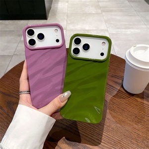 Funda de Teléfono de Silicona TPU Suave con Patrón Ondulado 3D de Lujo, Carcasa Trasera Antigolpes para iPhone 17 16 15 14 13 12 11 Pro Max Xsmax XR - Product Image 2