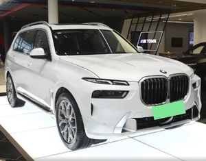 سيارة بي إم دبليو X7 X محرك 40i M رياضية سيارات الدفع الرباعي الفاخرة اقتصادية منخفضة الأميال محرك توربو الوقود مقاعد جلدية كم أقل Kms