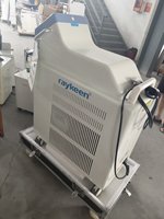 Système laser Holmium YAG, équipement laser Holmium médical pour la lithotripsie en urologie, la chirurgie de découpe des tissus prostataires