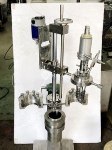 Autoclave de laboratorio automático bibo con revestimiento de titanio para lixiviación por agitación, incluye recipiente, motor, PLC y olla de reacción - Product Image 4