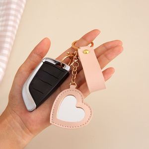 Practical Keychain with <b>Mirror</b> Portable Pocket Cosmetic <b>Mirror</b> Keyrings Party Wedding Favors - Product Image 3