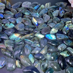 Pendentif en pierres précieuses naturelles en gros, <span class=keywords><strong>labradorite</strong></span> bleue et <span class=keywords><strong>jaune</strong></span>, tranches de cristal colorées à reflets, idéal pour la décoration et les cadeaux - Product Image 4