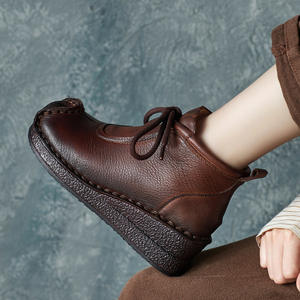 รองเท้าบูทหนังวัวทำมือสไตล์เรโทรสำหรับฤดูใบไม้ร่วงและฤดูหนาว ส้นแบบลิ่ม พื้นนุ่ม ด้านข้างนุ่มสบาย รองเท้าคุณแม่ กันน้ำ ความสูงระดับเข่า เพิ่มความสูง - Product Image 2