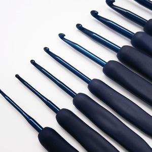 Crochet Hook <b>Set</b> With Silicone Handle 2 0 To 10 0 Mm Knitting Tools For Wool <b>Sweaters</b> Craft Supplies - Product Image 3