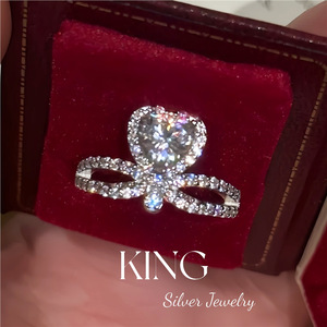 Anillo de Plata de Ley S925 con Moissanita y Corazón, Engaste Pavé, Joyería de Boda para Mujer - Product Image 2