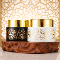 Pot en verre personnalisable de 150 ml avec motifs dorés et couvercle pour crèmes cosmétiques et soins de la peau, vente en gros