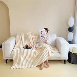 Couverture en polaire épaisse Falai en peluche lapin pour climatisation et sieste, toutes saisons, personnalisable - Product Image 5