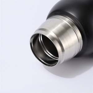 Bouteille d'eau isotherme de sport et de camping en gros à prix abordable - Product Image 3