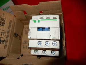 Telemecanique Cutter CAD50P7 220V 50/60Hz Relais de contrôle, Protecteur auxiliaire, Contact - Product Image 2