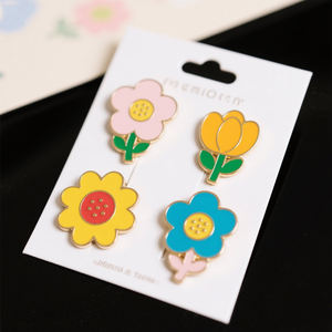 Alfileres de solapa personalizados, logotipo de promoción, regalo, insignia de ropa, imán, fabricante de Metal, alfiler de solapa de flor de esmalte Duro Personalizado - Product Image 5
