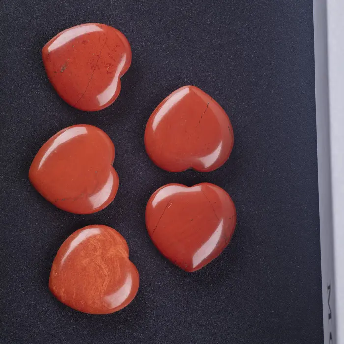 Pedra de jasper vermelho natural, pedra de cura em forma de coração, para cicatrização e yoga