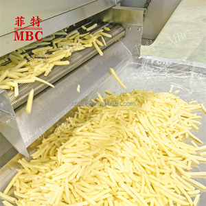 Ligne de production de frites entièrement automatique MBC avec friteuse à séparation huile-eau pour chips et frites - Product Image 4