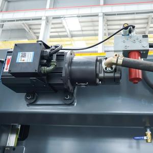 Cintreuse hydraulique CNC HARSLE de haute qualité pour tôles, 4 mètres, 4+1/6+1/8+1 axes, presse plieuse CNC DA69S - Product Image 6