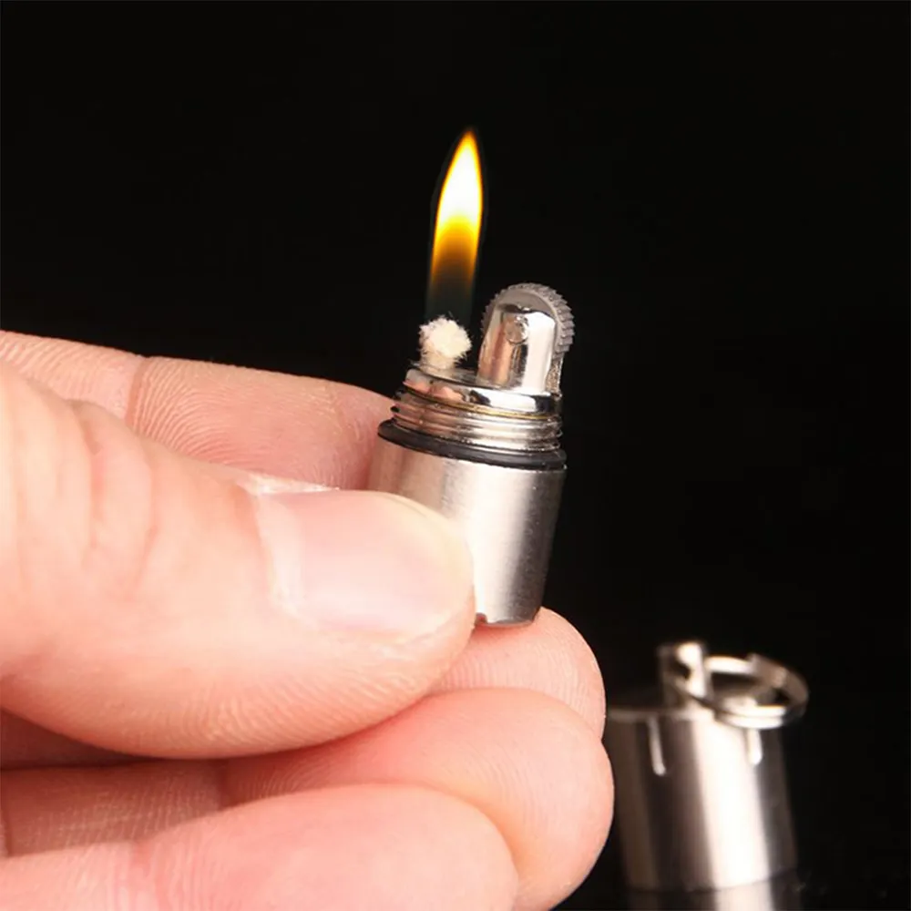 Mini llavero de encendedor de queroseno, mechero Retro con linterna diésel, para cigarrillos, regalos, venta al por mayor