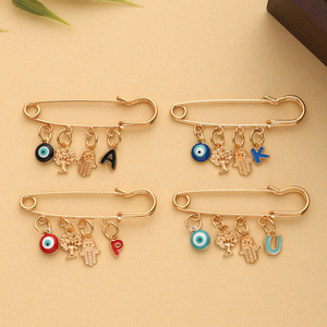 Spilla di Sicurezza in Lega Metallica Placcata Oro, Articolo di Grande Successo, con Motivi Occhio di Allah, Albero della Vita, Mano di Hamsa e Scritta, Ornamento per Abbigliamento e Risvolto - Product Image 5