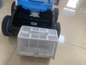 เทคโนโลยีการทำความสะอาดสระว่ายน้ำขั้นสูงด้วยระบบนำทางแบบไจโรสโคปและระบบควบคุมที่แม่นยำ - Product Image 4