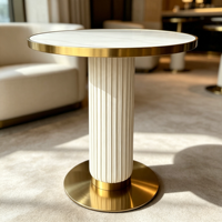 Ensemble table et chaises de salle à manger ronde pour hôtel et restaurant, plateau en pierre frittée, structure en acier inoxydable doré, table de café et salon de luxe avec 4 chaises