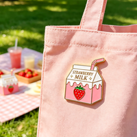 Broches en métal de haute qualité, thème boissons aux fruits Kawaii, mignonnes pour décorer sacs et boîtes à boissons, avec logo personnalisé, épingles de revers en émail souple, lait