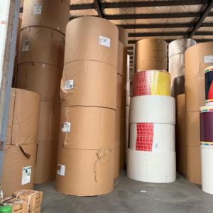 Rouleau de papier PE enduit sur mesure 170GSM 260GSM, rouleau jumbo de qualité alimentaire anti-fuite pour l'emballage alimentaire jetable en usine - Product Image 6