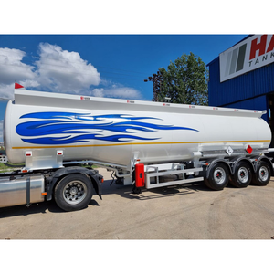 Semirremolque Cisterna de Combustible Modelo 2026 de 30000L, 3 Ejes, Acero al Carbono, para Transporte de Diésel y Gasolina, Camión de 4 Compartimentos - Product Image 1