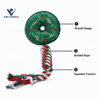 Jouet pour chien interactif en peluche couineuse, en forme de couronne de Noël, avec corde tressée et baies de houx, pour la mastication des animaux de compagnie, vente en gros