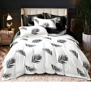 Set di Biancheria da Letto Confortevole e Delicato sulla Pelle in Poliestere, Set Copripiumino Stampato 3 Pezzi con Federe, Stile Urbano - Product Image 3