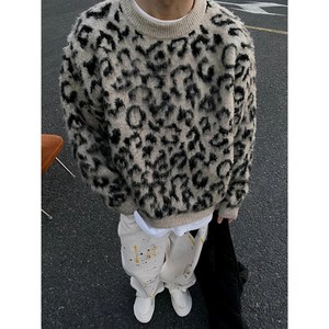 Maglione Invernale da Uomo Stile Americano Retrò Trendy con Stampa <span class=keywords><strong>Leopardata</strong></span>, Girocollo, Vestibilità Ampia, Caldo, in <span class=keywords><strong>Maglia</strong></span> di Poliestere - Product Image 1