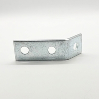 Support d'angle en acier galvanisé durable à 2 trous et 45 degrés pour la fixation diagonale de tubes en profil C rainuré