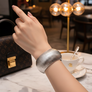 Braccialetti di moda a cerniera placcati in oro elegante Design braccialetto per le donne - Product Image 4