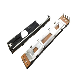 RA4570-24RT-19LC-W100K-19 ALPHA 64MM à glissière droite Poussoir potentiomètre unique avec tête de pompage avec point médian avec LED W100K - Product Image 3