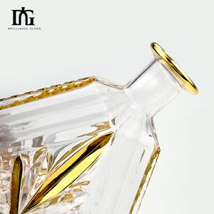 Nhà Cung Cấp 2024 Whiskey New Độc Đáo Vàng Brim Whiskey Decanter Pha Lê Whiskey Decanter Với Mạ Vàng - Product Image 4