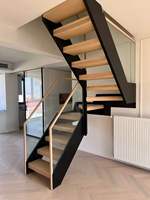 Escalier à double poutre, escalier en acier sur mesure, design moderne pour intérieur