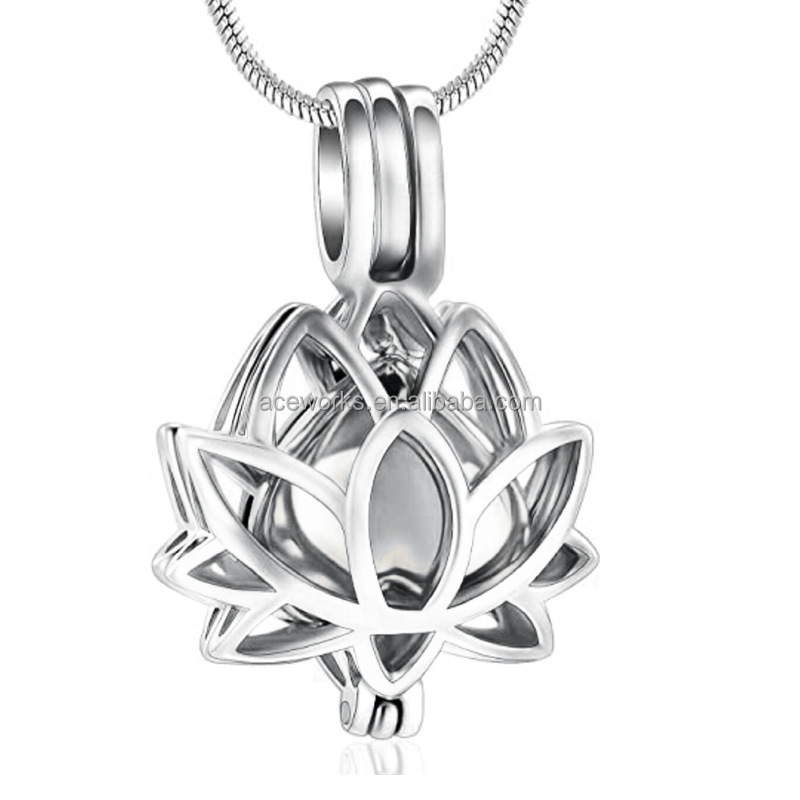 Pendentif en acier argenté uniquement
